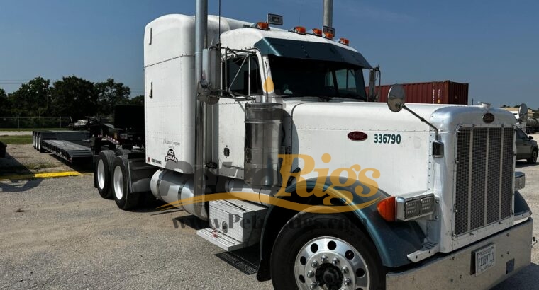 Peterbilt Winch Truck