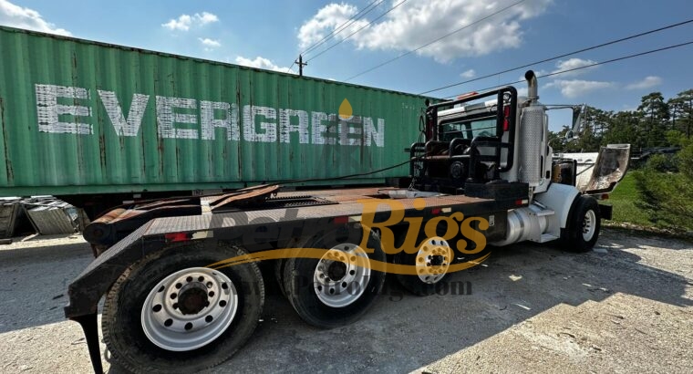 Peterbilt Winch Truck